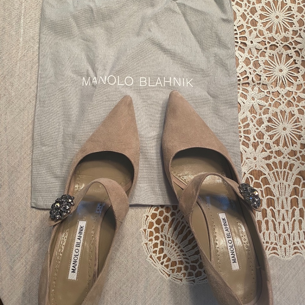 Beige Manolo Blahnik